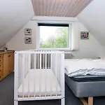 6 Person In Skaerbaek-by Traum