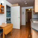 6 Person In Skaerbaek-by Traum