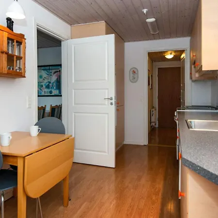 6 Person In Skaerbaek-by Traum