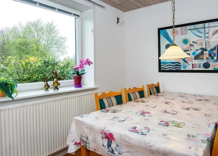 Nyaraló 6 Person In Skaerbaek-by Traum