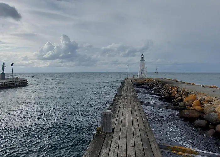 6 Person In Skaerbaek-by Traum *